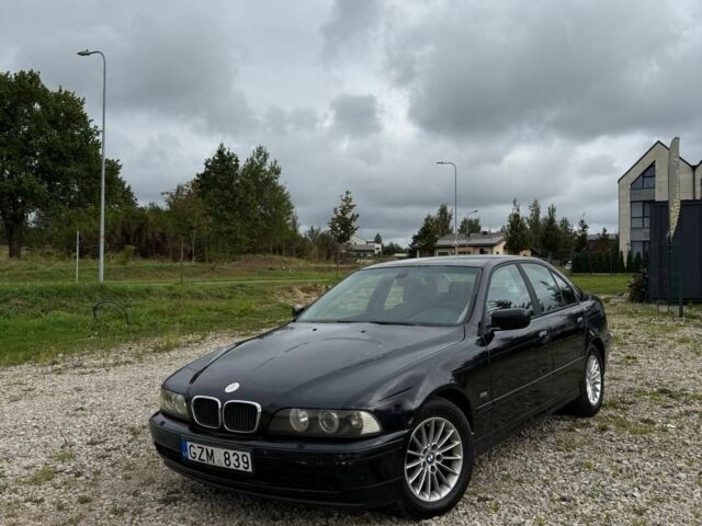 Черный БМВ 5 Серия, объемом двигателя 2.5 л и пробегом 280 тыс. км за 2572 $, фото 1 на Automoto.ua