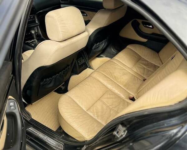 Черный БМВ 5 Серия, объемом двигателя 3.5 л и пробегом 300 тыс. км за 5199 $, фото 6 на Automoto.ua