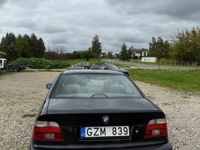 Черный БМВ 5 Серия, объемом двигателя 2.5 л и пробегом 280 тыс. км за 2572 $, фото 4 на Automoto.ua