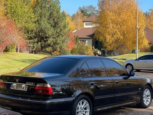 Черный БМВ 5 Серия, объемом двигателя 2.5 л и пробегом 550 тыс. км за 6300 $, фото 2 на Automoto.ua