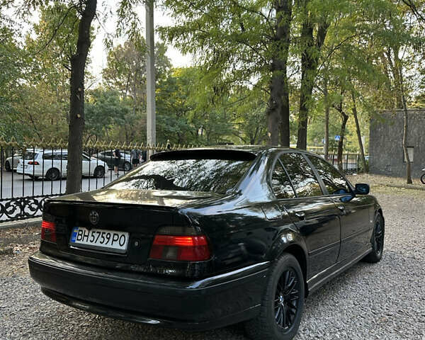 Чорний БМВ 5 Серія, об'ємом двигуна 3.5 л та пробігом 250 тис. км за 4500 $, фото 2 на Automoto.ua
