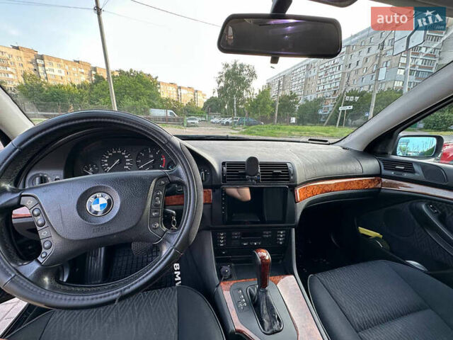 Черный БМВ 5 Серия, объемом двигателя 2.5 л и пробегом 300 тыс. км за 5700 $, фото 3 на Automoto.ua