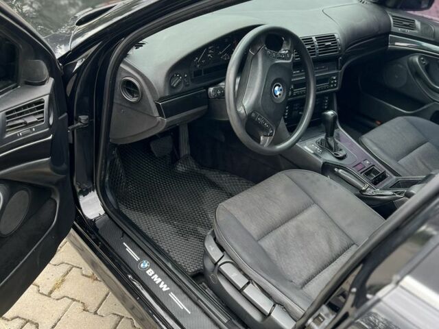 Черный БМВ 5 Серия, объемом двигателя 2.9 л и пробегом 250 тыс. км за 2400 $, фото 2 на Automoto.ua