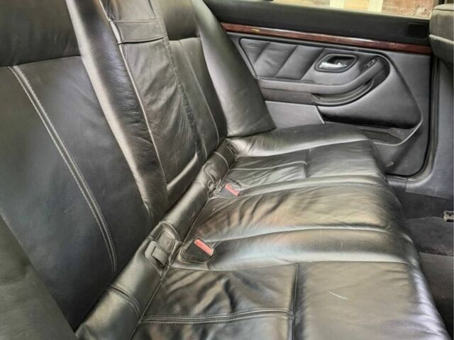 Черный БМВ 5 Серия, объемом двигателя 2.5 л и пробегом 395 тыс. км за 4999 $, фото 10 на Automoto.ua