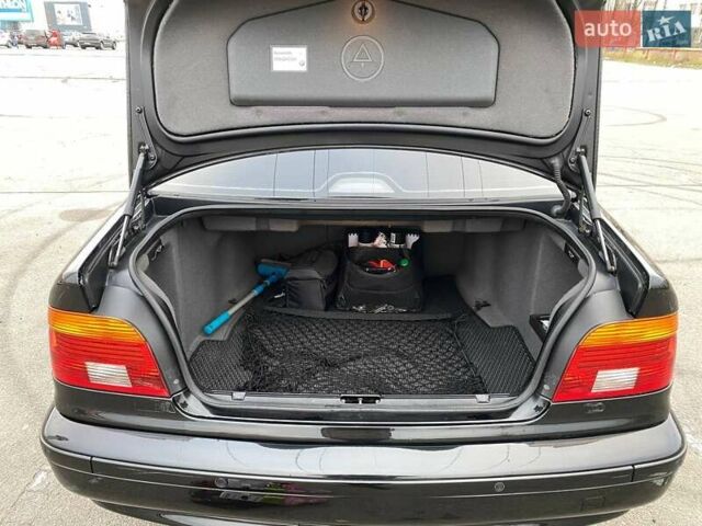 Чорний БМВ 5 Серія, об'ємом двигуна 2.93 л та пробігом 251 тис. км за 12000 $, фото 12 на Automoto.ua