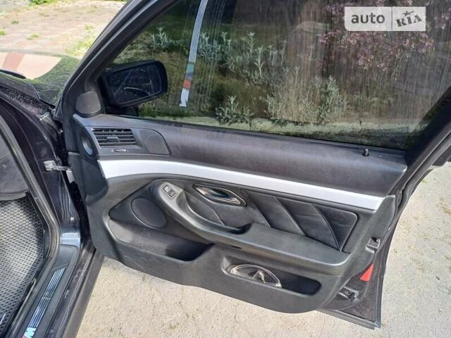 Чорний БМВ 5 Серія, об'ємом двигуна 3 л та пробігом 475 тис. км за 7300 $, фото 19 на Automoto.ua