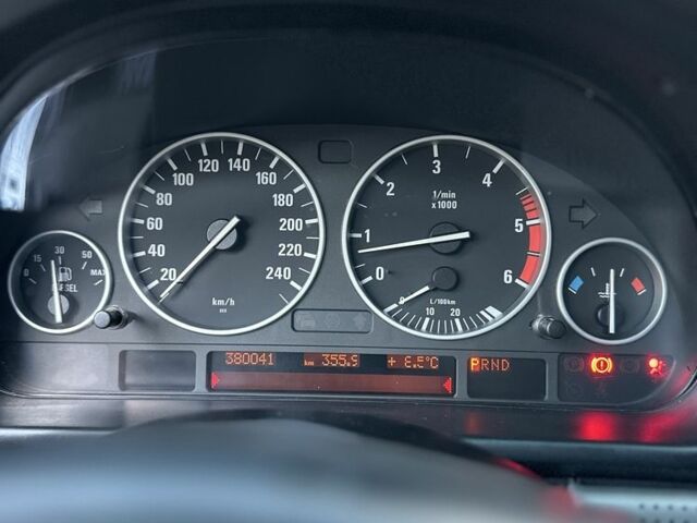 Черный БМВ 5 Серия, объемом двигателя 3 л и пробегом 350 тыс. км за 3400 $, фото 13 на Automoto.ua