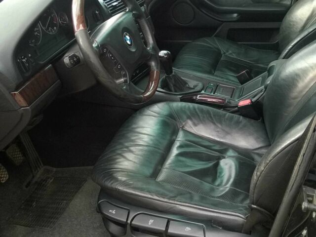 Чорний БМВ 5 Серія, об'ємом двигуна 2.5 л та пробігом 370 тис. км за 6600 $, фото 9 на Automoto.ua