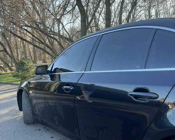 Чорний БМВ 5 Серія, об'ємом двигуна 3 л та пробігом 370 тис. км за 8300 $, фото 5 на Automoto.ua