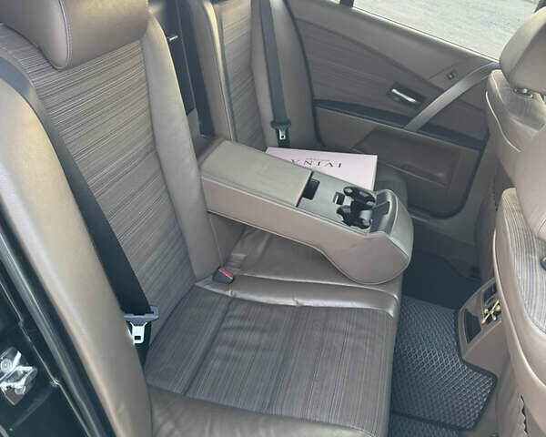 Черный БМВ 5 Серия, объемом двигателя 2.2 л и пробегом 298 тыс. км за 5950 $, фото 7 на Automoto.ua