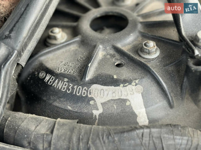 Черный БМВ 5 Серия, объемом двигателя 4.4 л и пробегом 372 тыс. км за 9350 $, фото 70 на Automoto.ua