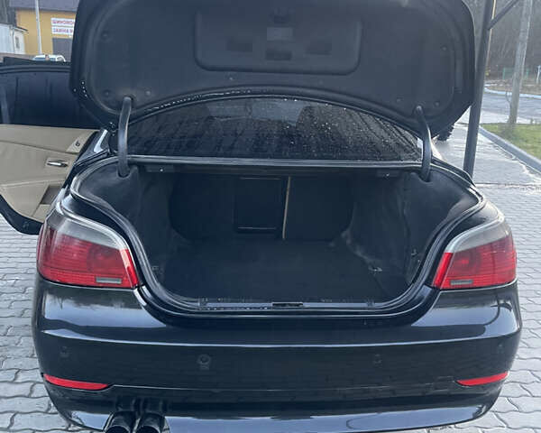 Черный БМВ 5 Серия, объемом двигателя 3 л и пробегом 380 тыс. км за 7800 $, фото 8 на Automoto.ua