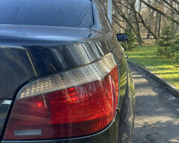 Чорний БМВ 5 Серія, об'ємом двигуна 3 л та пробігом 370 тис. км за 8300 $, фото 12 на Automoto.ua