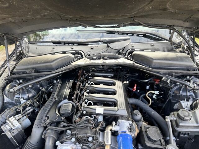 Черный БМВ 5 Серия, объемом двигателя 3 л и пробегом 500 тыс. км за 3350 $, фото 23 на Automoto.ua