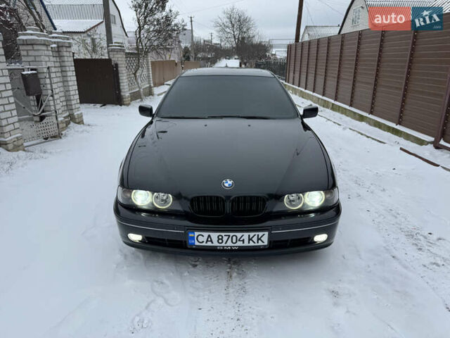 Черный БМВ 5 Серия, объемом двигателя 3 л и пробегом 302 тыс. км за 8000 $, фото 1 на Automoto.ua