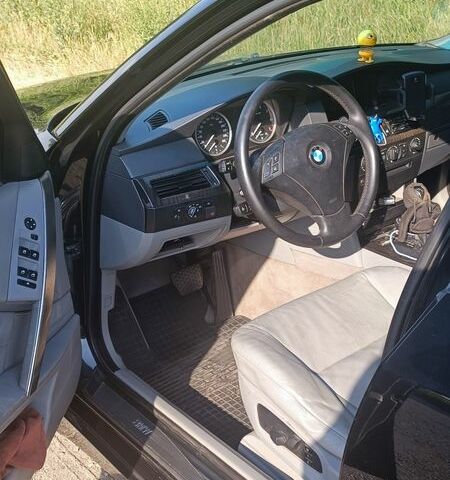 Черный БМВ 5 Серия, объемом двигателя 3 л и пробегом 382 тыс. км за 7600 $, фото 6 на Automoto.ua