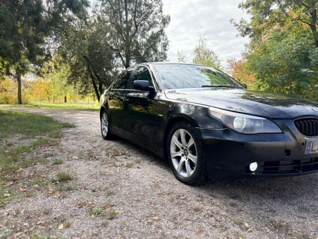 Черный БМВ 5 Серия, объемом двигателя 3 л и пробегом 500 тыс. км за 3350 $, фото 10 на Automoto.ua