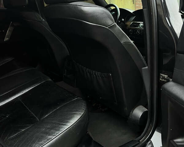 Чорний БМВ 5 Серія, об'ємом двигуна 3 л та пробігом 370 тис. км за 8300 $, фото 26 на Automoto.ua