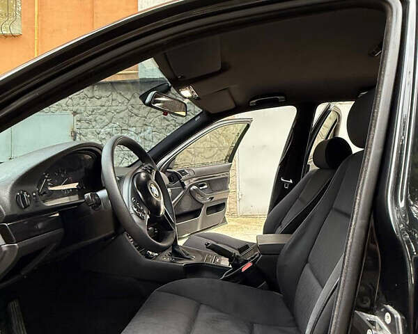 Черный БМВ 5 Серия, объемом двигателя 3 л и пробегом 454 тыс. км за 6999 $, фото 7 на Automoto.ua