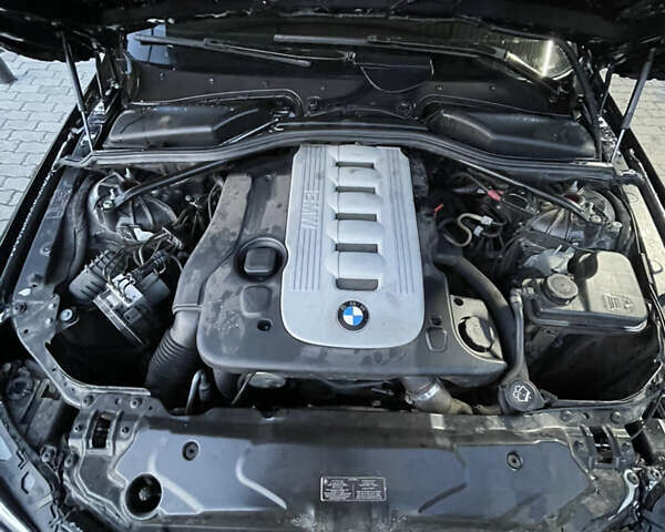 Черный БМВ 5 Серия, объемом двигателя 3 л и пробегом 390 тыс. км за 7800 $, фото 12 на Automoto.ua