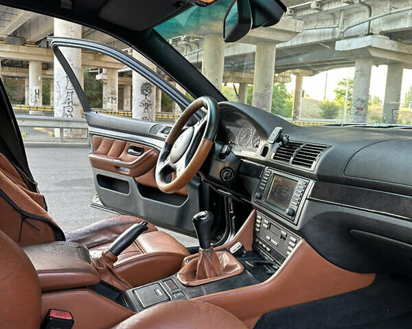 Чорний БМВ 5 Серія, об'ємом двигуна 3 л та пробігом 455 тис. км за 5200 $, фото 11 на Automoto.ua