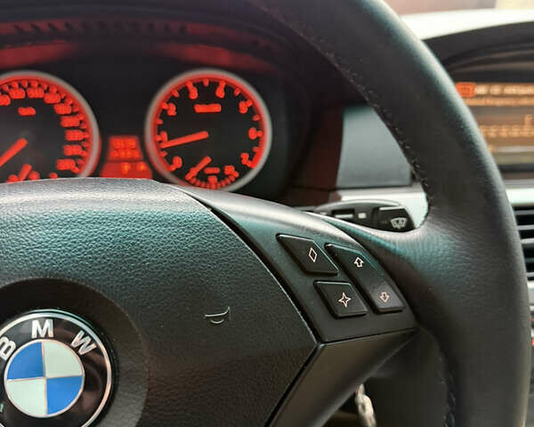 Чорний БМВ 5 Серія, об'ємом двигуна 2 л та пробігом 470 тис. км за 6900 $, фото 45 на Automoto.ua