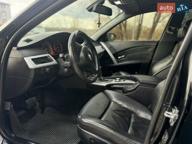 Черный БМВ 5 Серия, объемом двигателя 4.4 л и пробегом 372 тыс. км за 9350 $, фото 50 на Automoto.ua