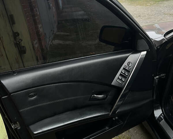 Чорний БМВ 5 Серія, об'ємом двигуна 3 л та пробігом 370 тис. км за 8300 $, фото 22 на Automoto.ua