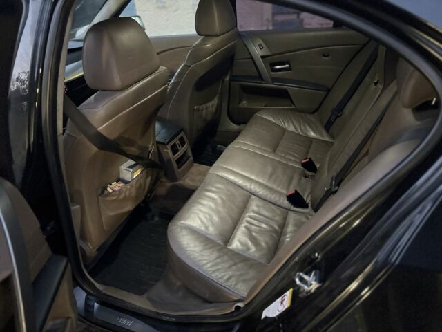 Чорний БМВ 5 Серія, об'ємом двигуна 3 л та пробігом 500 тис. км за 3100 $, фото 19 на Automoto.ua