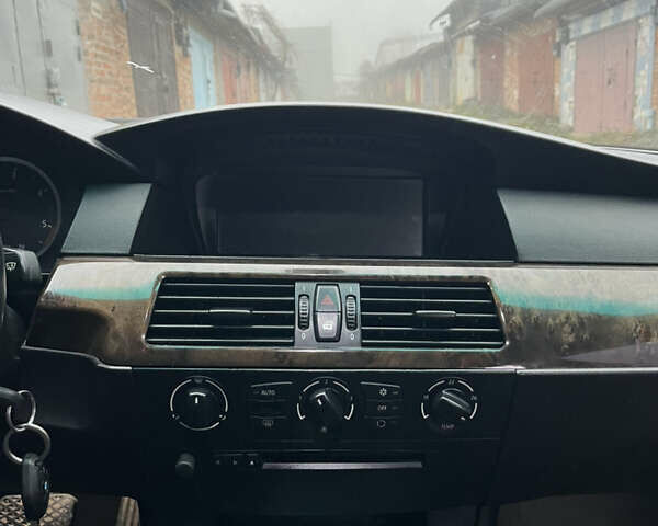 Чорний БМВ 5 Серія, об'ємом двигуна 3 л та пробігом 370 тис. км за 8300 $, фото 19 на Automoto.ua