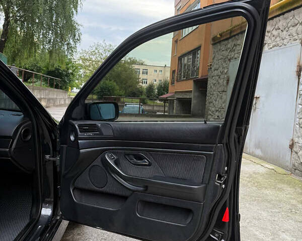 Черный БМВ 5 Серия, объемом двигателя 3 л и пробегом 454 тыс. км за 6999 $, фото 12 на Automoto.ua