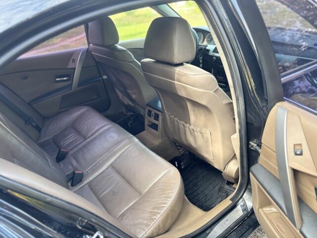 Черный БМВ 5 Серия, объемом двигателя 3 л и пробегом 500 тыс. км за 3350 $, фото 16 на Automoto.ua