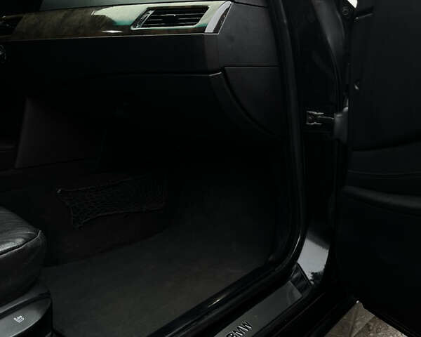 Чорний БМВ 5 Серія, об'ємом двигуна 3 л та пробігом 370 тис. км за 8300 $, фото 23 на Automoto.ua