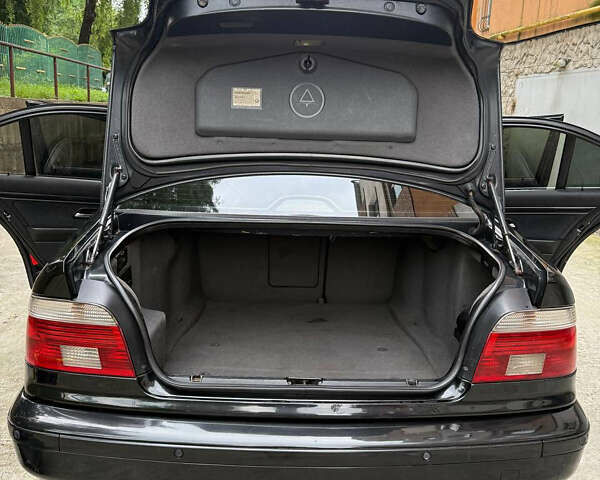 Черный БМВ 5 Серия, объемом двигателя 3 л и пробегом 454 тыс. км за 6999 $, фото 13 на Automoto.ua