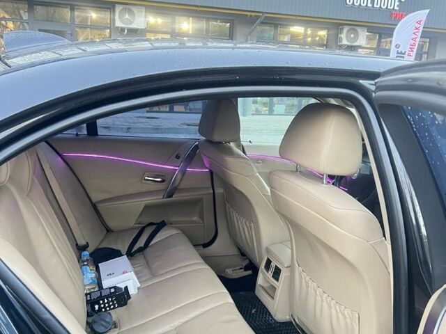 Чорний БМВ 5 Серія, об'ємом двигуна 3 л та пробігом 350 тис. км за 8700 $, фото 6 на Automoto.ua