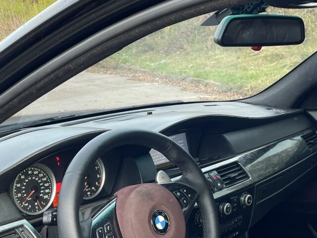 Чорний БМВ 5 Серія, об'ємом двигуна 4.4 л та пробігом 270 тис. км за 9700 $, фото 5 на Automoto.ua