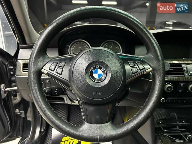 БМВ 5 Серия 2004 в Черновцах на Automoto.ua Черный БМВ 5 Серия, объемом двигателя 2.99 л и пробегом 360 тыс. км за 11400 $, фото 13 на Automoto.ua