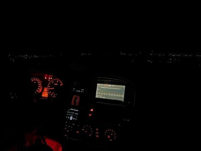 БМВ 5 Серия 2004 в Изюме на Automoto.ua Черный БМВ 5 Серия, объемом двигателя 3 л и пробегом 484 тыс. км за 4300 $, фото 8 на Automoto.ua