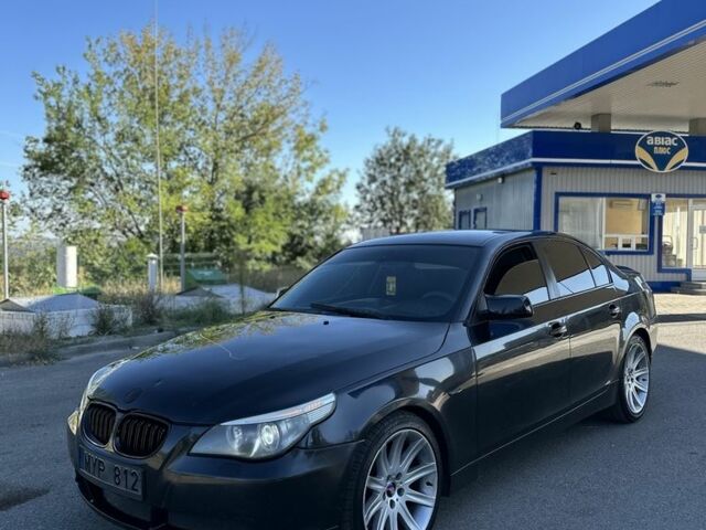 Черный БМВ 5 Серия, объемом двигателя 3 л и пробегом 307 тыс. км за 5400 $, фото 10 на Automoto.ua
