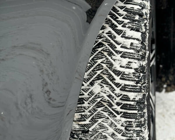 Черный БМВ 5 Серия, объемом двигателя 3 л и пробегом 340 тыс. км за 8500 $, фото 12 на Automoto.ua