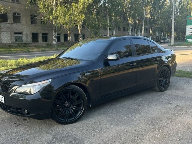 Черный БМВ 5 Серия, объемом двигателя 2.5 л и пробегом 400 тыс. км за 8600 $, фото 1 на Automoto.ua