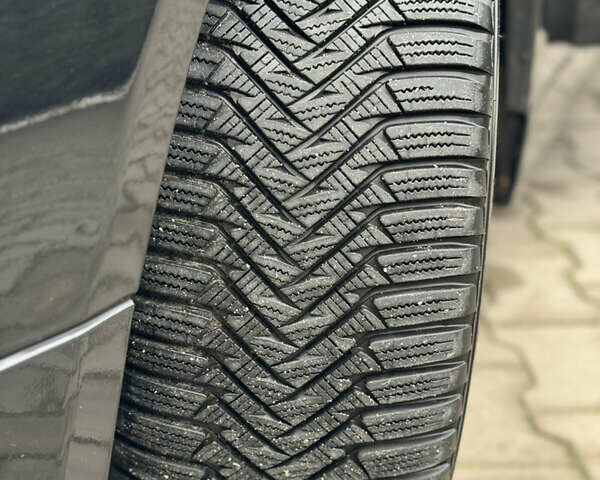 Черный БМВ 5 Серия, объемом двигателя 3 л и пробегом 320 тыс. км за 8800 $, фото 11 на Automoto.ua