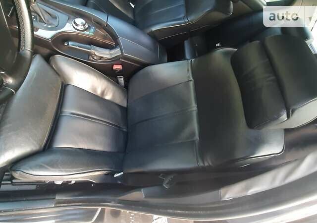 Черный БМВ 5 Серия, объемом двигателя 4.4 л и пробегом 260 тыс. км за 9000 $, фото 5 на Automoto.ua