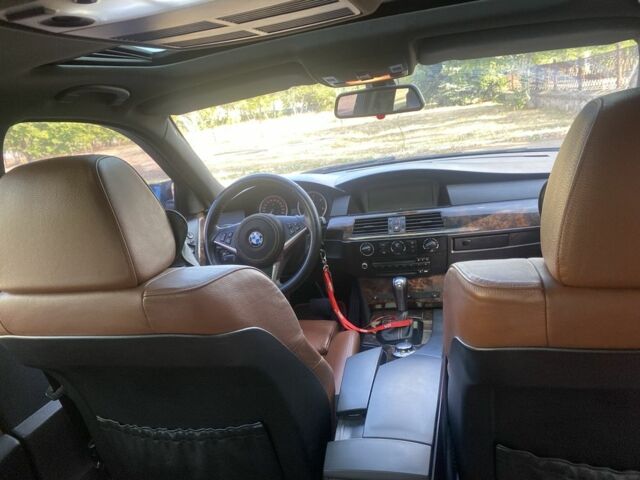 Черный БМВ 5 Серия, объемом двигателя 2.5 л и пробегом 402 тыс. км за 9200 $, фото 5 на Automoto.ua