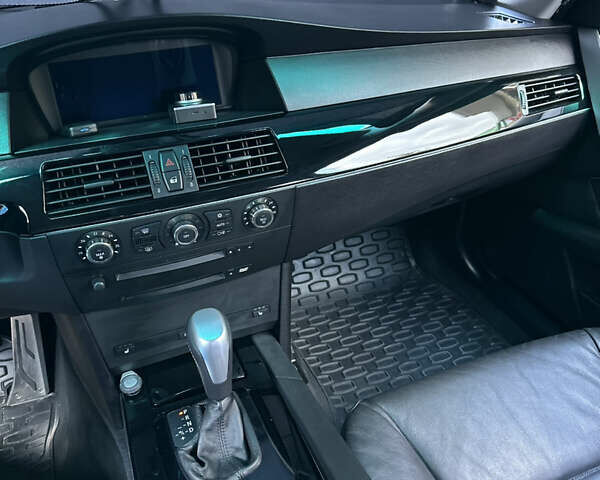 Черный БМВ 5 Серия, объемом двигателя 2.5 л и пробегом 311 тыс. км за 13500 $, фото 30 на Automoto.ua