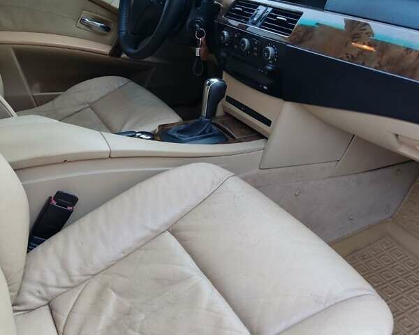 Черный БМВ 5 Серия, объемом двигателя 2.99 л и пробегом 460 тыс. км за 8300 $, фото 6 на Automoto.ua