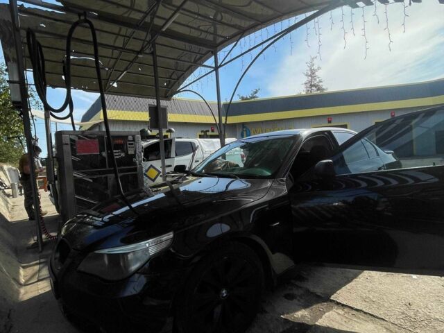 БМВ 5 Серия 2004 в Изюме на Automoto.ua Черный БМВ 5 Серия, объемом двигателя 3 л и пробегом 484 тыс. км за 4300 $, фото 10 на Automoto.ua