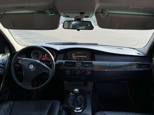 Чорний БМВ 5 Серія, об'ємом двигуна 3 л та пробігом 350 тис. км за 4100 $, фото 15 на Automoto.ua