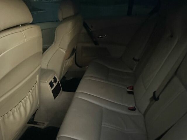 Чорний БМВ 5 Серія, об'ємом двигуна 3 л та пробігом 330 тис. км за 10500 $, фото 5 на Automoto.ua