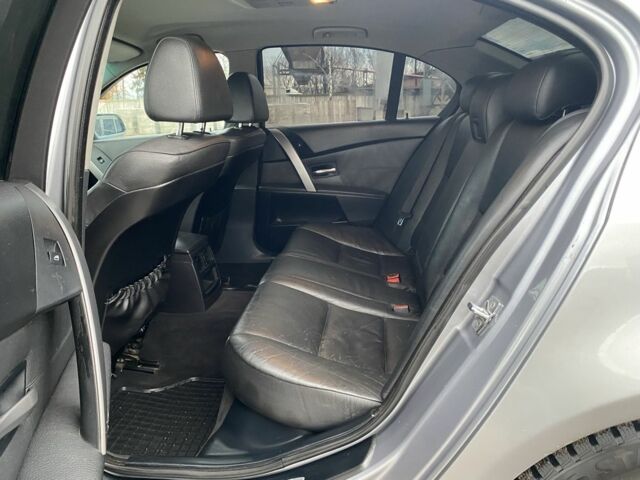 Черный БМВ 5 Серия, объемом двигателя 3 л и пробегом 300 тыс. км за 4499 $, фото 9 на Automoto.ua